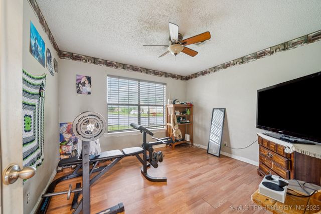 8102 N 121st East Avenue, Owasso, OK 74055
