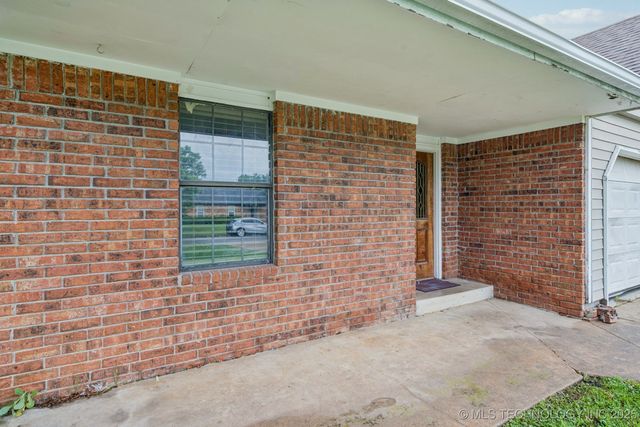 8102 N 121st East Avenue, Owasso, OK 74055
