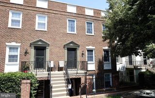3251 SUTTON PL NW #B, Washington, DC 20016