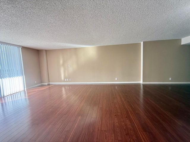 2500 Parkview Drive 1414, Hallandale Beach, FL 33009