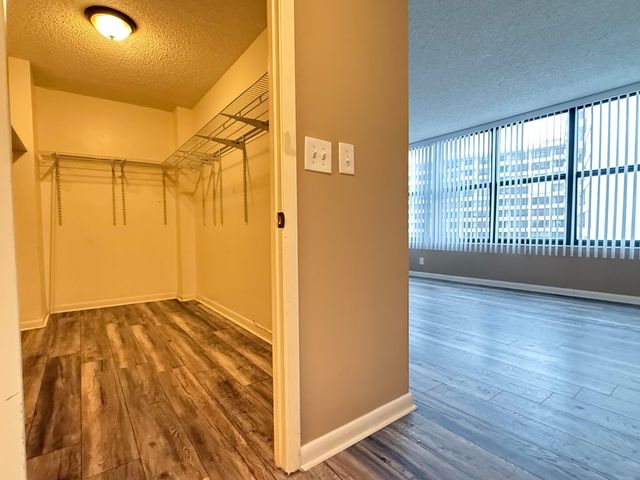 2500 Parkview Drive 1414, Hallandale Beach, FL 33009