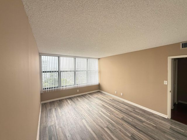 2500 Parkview Drive 1414, Hallandale Beach, FL 33009