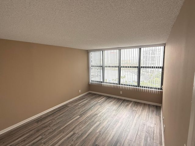 2500 Parkview Drive 1414, Hallandale Beach, FL 33009
