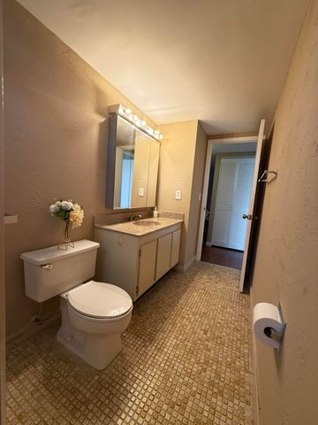 2500 Parkview Drive 1414, Hallandale Beach, FL 33009