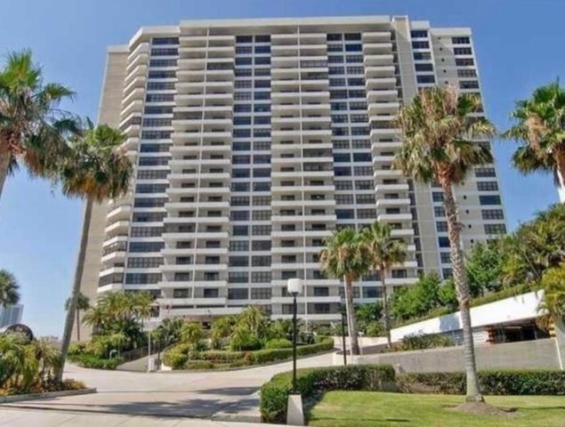 2500 Parkview Drive 1414, Hallandale Beach, FL 33009