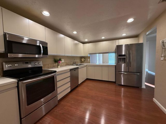 2500 Parkview Drive 1414, Hallandale Beach, FL 33009