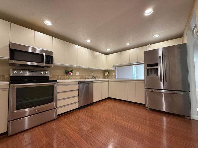 2500 Parkview Drive 1414, Hallandale Beach, FL 33009
