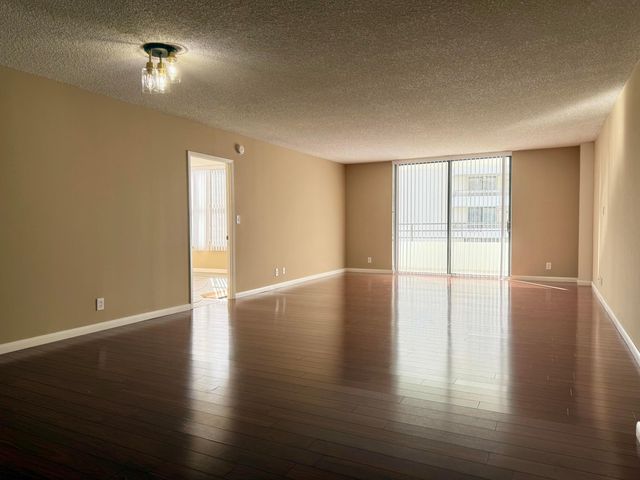 2500 Parkview Drive 1414, Hallandale Beach, FL 33009
