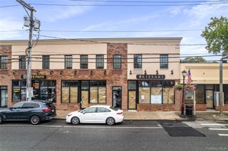 409 Plandome Road H, Manhasset, NY 11030