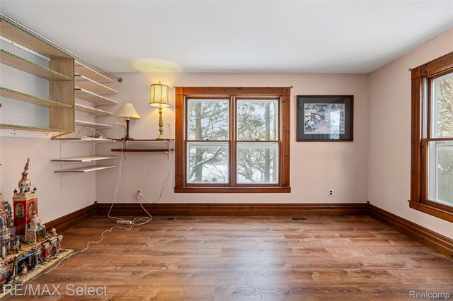 9710 Rattalee Lake Road, Springfield Charter Township, MI 48348