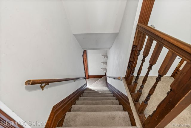 9710 Rattalee Lake Road, Springfield Charter Township, MI 48348