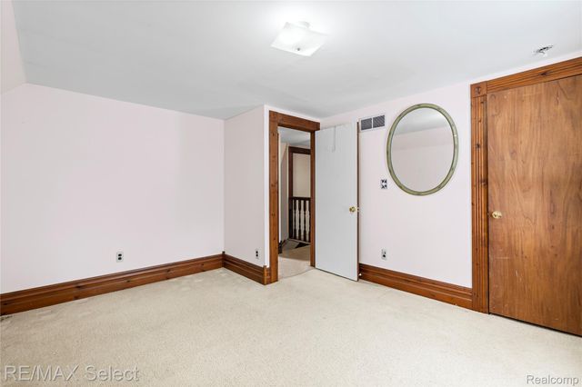 9710 Rattalee Lake Road, Springfield Charter Township, MI 48348