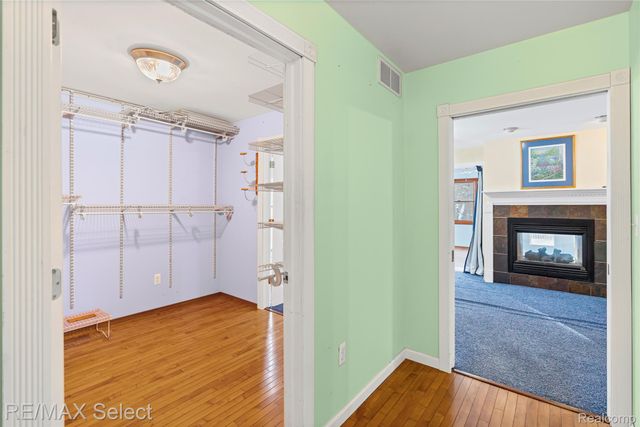 9710 Rattalee Lake Road, Springfield Charter Township, MI 48348