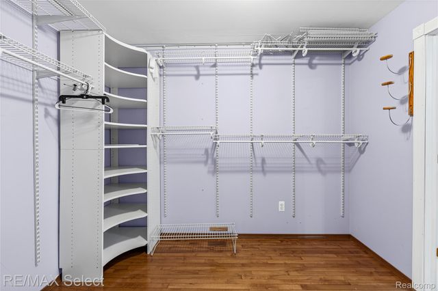 9710 Rattalee Lake Road, Springfield Charter Township, MI 48348