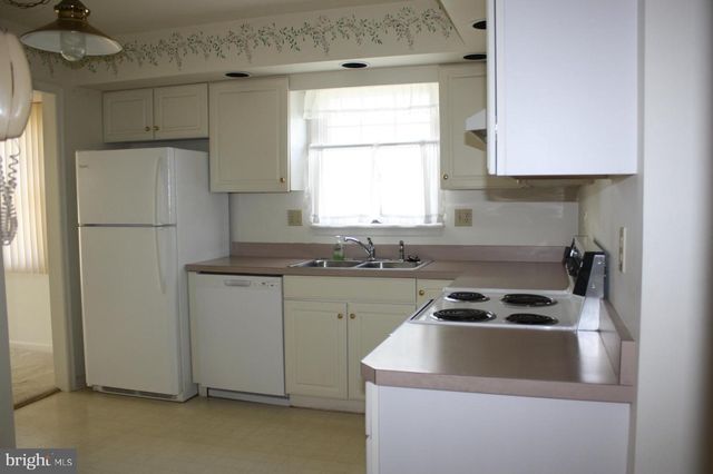 11 CLIFTON TERRACE, Carlisle, PA 17015