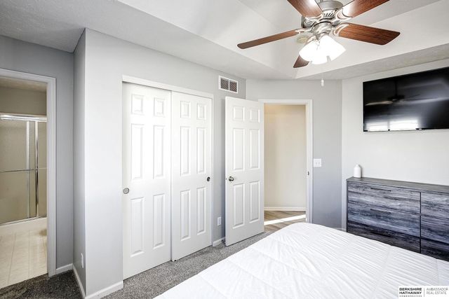 7520 N 110th Avenue, Omaha, NE 68142