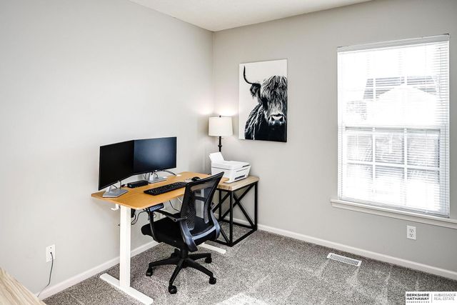 7520 N 110th Avenue, Omaha, NE 68142