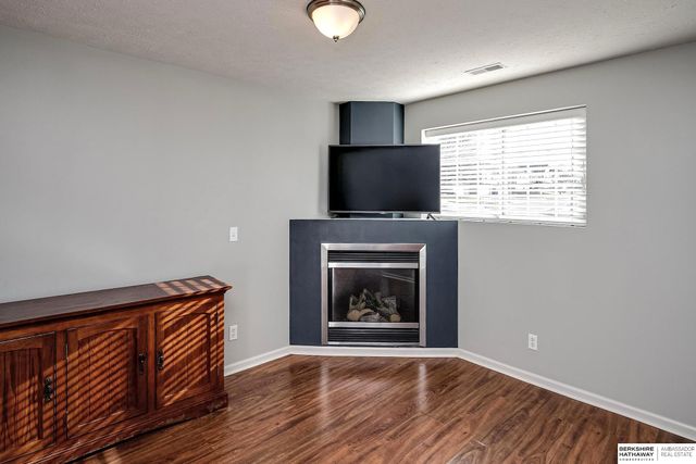 7520 N 110th Avenue, Omaha, NE 68142