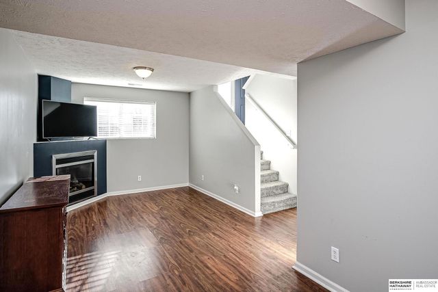 7520 N 110th Avenue, Omaha, NE 68142