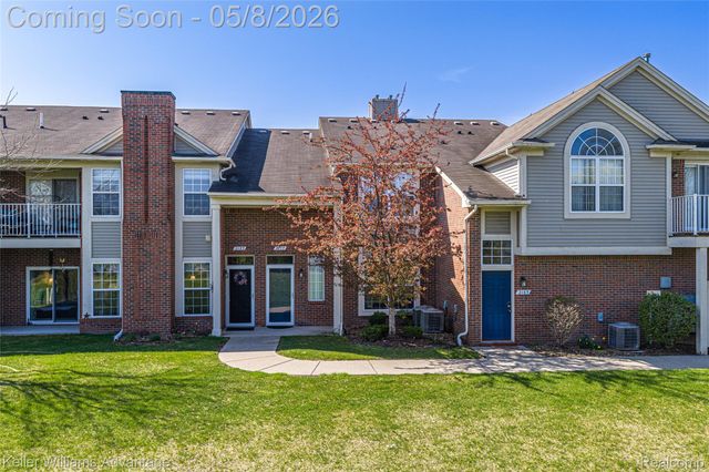 2185 Leighton Drive, Shelby Charter Township, MI 48317