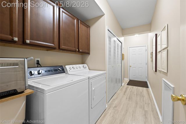 2185 Leighton Drive, Shelby Charter Township, MI 48317