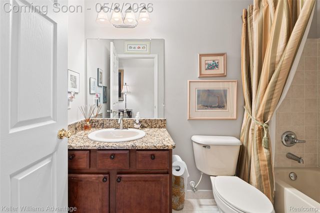 2185 Leighton Drive, Shelby Charter Township, MI 48317