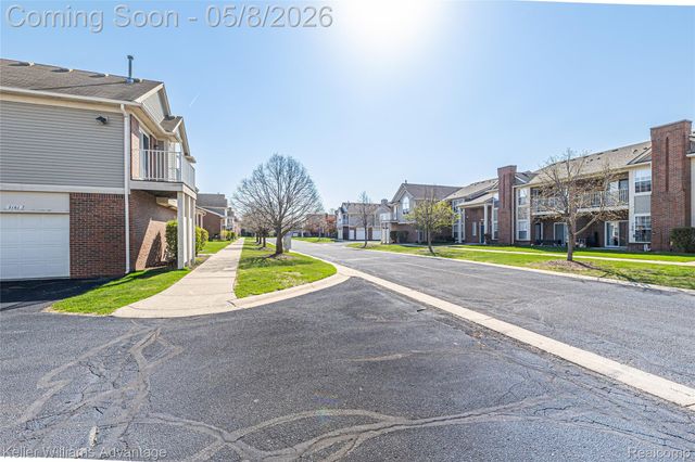 2185 Leighton Drive, Shelby Charter Township, MI 48317