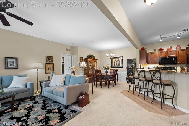 2185 Leighton Drive, Shelby Charter Township, MI 48317