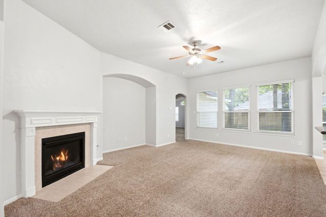 31710 Midlake Park, Conroe, TX 77385