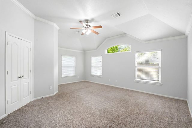 31710 Midlake Park, Conroe, TX 77385