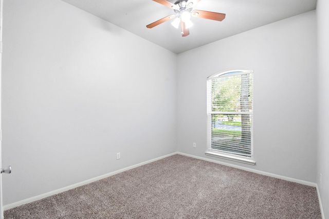 31710 Midlake Park, Conroe, TX 77385