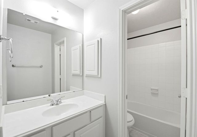 31710 Midlake Park, Conroe, TX 77385