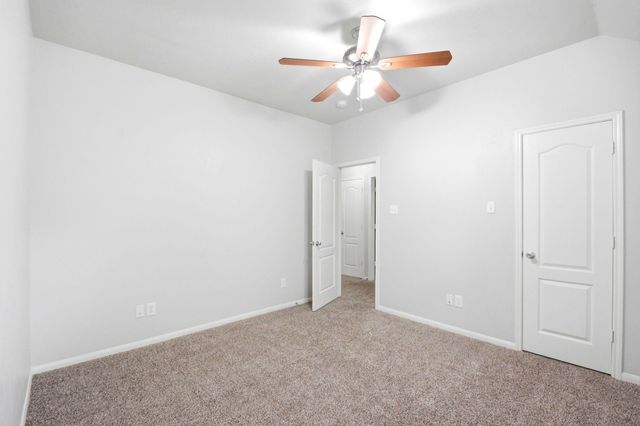 31710 Midlake Park, Conroe, TX 77385