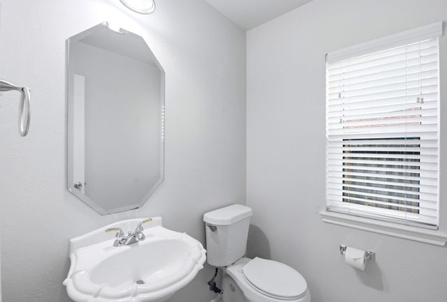 31710 Midlake Park, Conroe, TX 77385