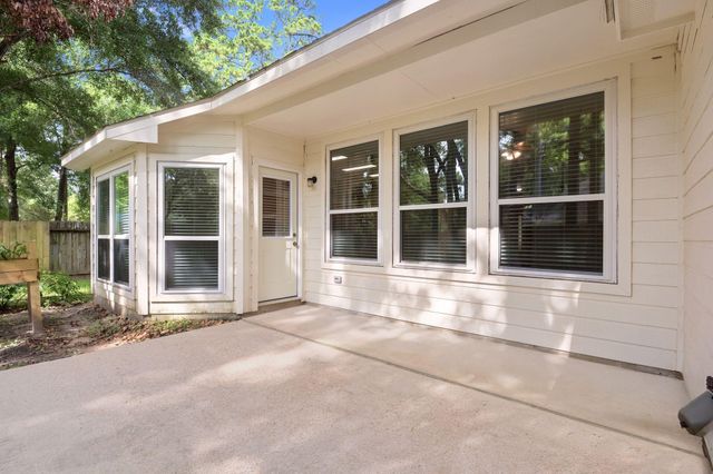 31710 Midlake Park, Conroe, TX 77385