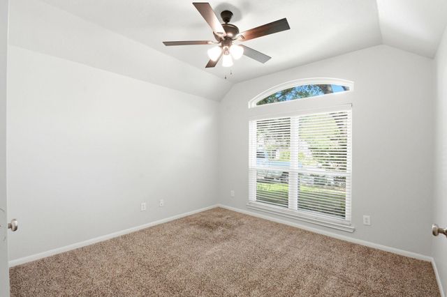 31710 Midlake Park, Conroe, TX 77385