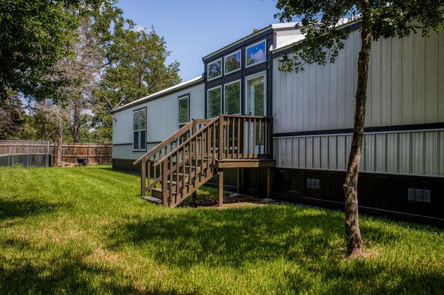 102 Hilltop Court, Somerville, TX 77879
