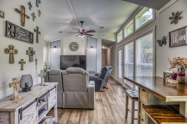 102 Hilltop Court, Somerville, TX 77879