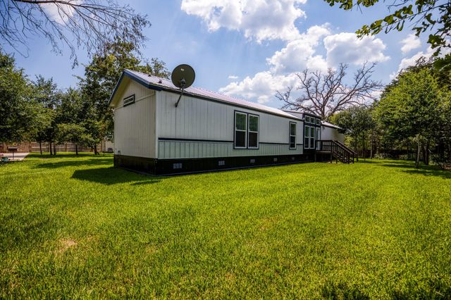 102 Hilltop Court, Somerville, TX 77879