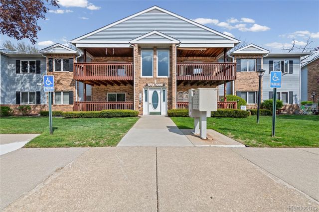 1284 Shoemaker Drive, Westland, MI 48185
