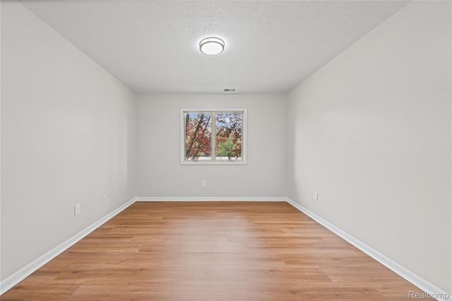 1284 Shoemaker Drive, Westland, MI 48185