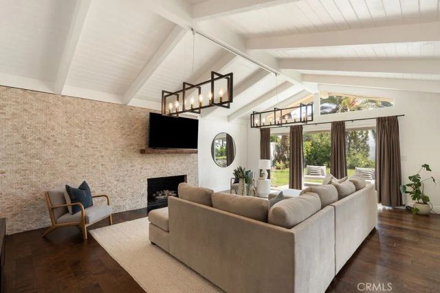 11042 Hunting Horn Drive, North Tustin, CA 92705
