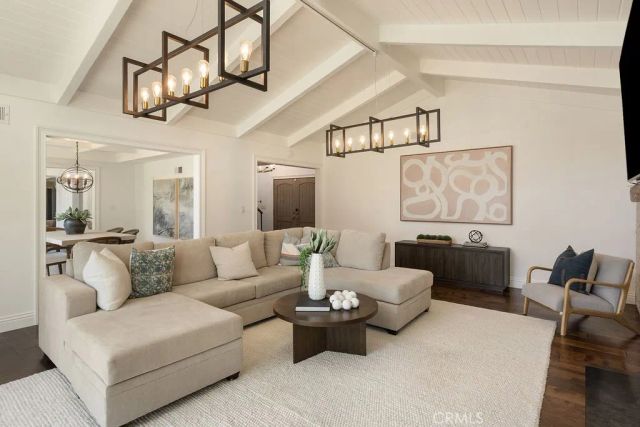 11042 Hunting Horn Drive, North Tustin, CA 92705