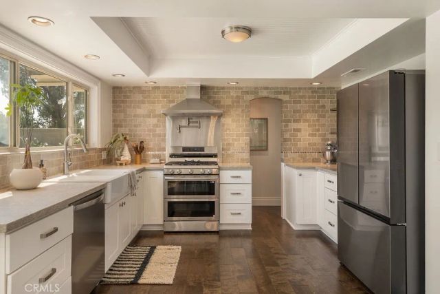 11042 Hunting Horn Drive, North Tustin, CA 92705