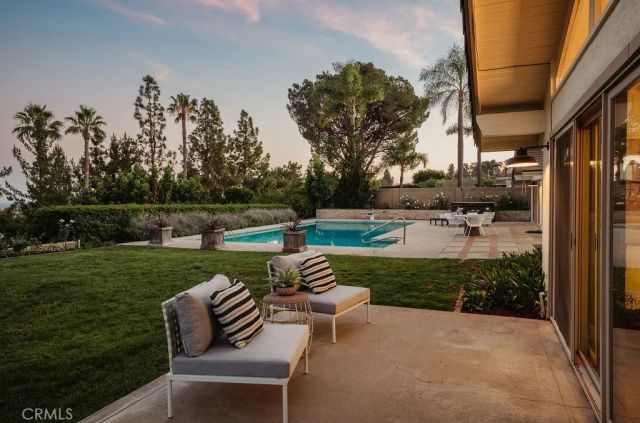 11042 Hunting Horn Drive, North Tustin, CA 92705