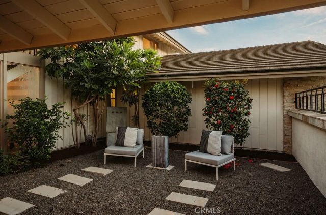 11042 Hunting Horn Drive, North Tustin, CA 92705