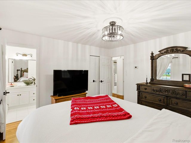 3309 Lake Drive, Fort Gratiot Charter Township, MI 48059