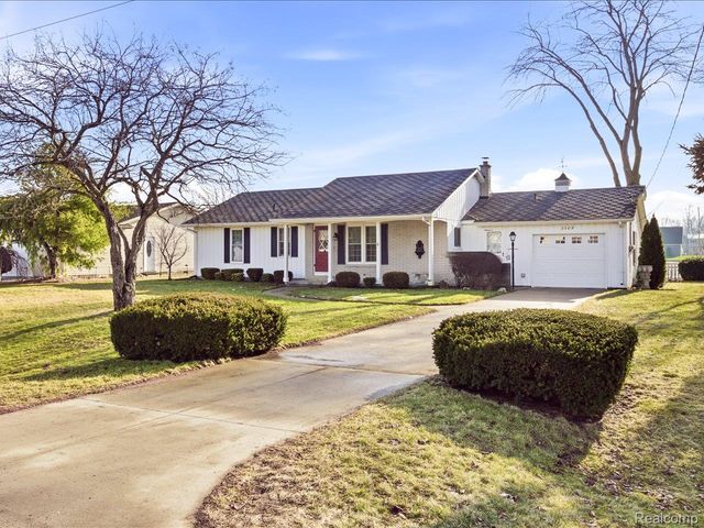 3309 Lake Drive, Fort Gratiot Charter Township, MI 48059