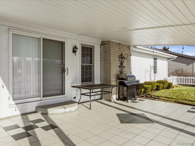 3309 Lake Drive, Fort Gratiot Charter Township, MI 48059