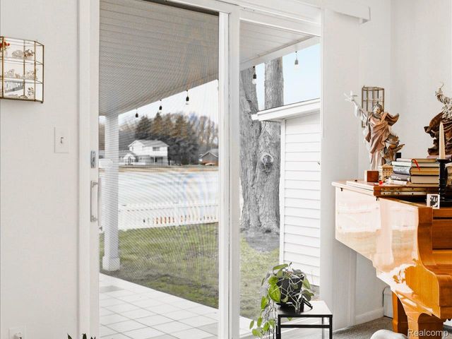 3309 Lake Drive, Fort Gratiot Charter Township, MI 48059